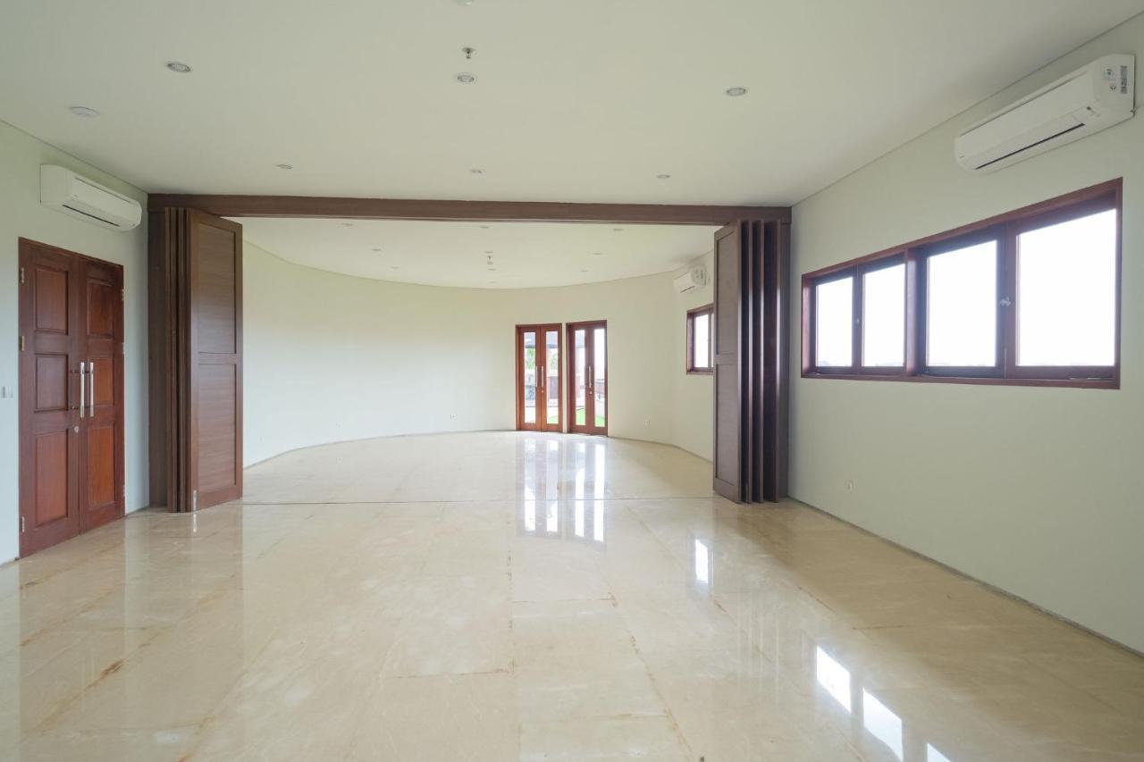 Djabu Seminyak Hotel Denpasar Exteriör bild