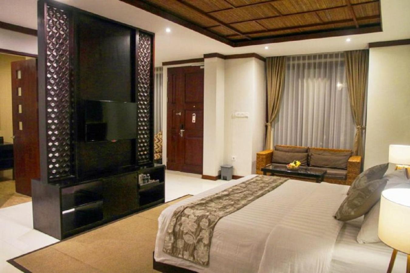 Djabu Seminyak Hotel Denpasar Exteriör bild