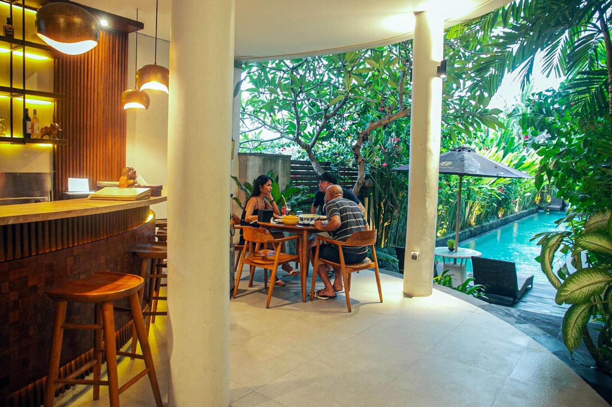 Djabu Seminyak Hotel Denpasar Exteriör bild